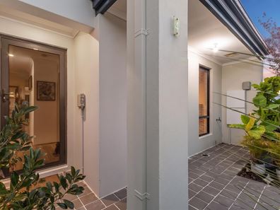 4 BENSON LOOP, Alkimos WA 6038