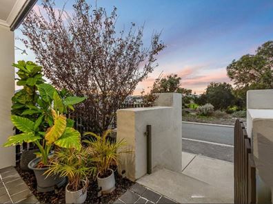 4 BENSON LOOP, Alkimos WA 6038