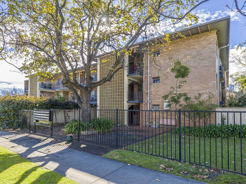 3/12 River View Street, South Perth