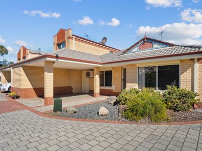 12/4 Marlo Place, Waikiki WA 6169