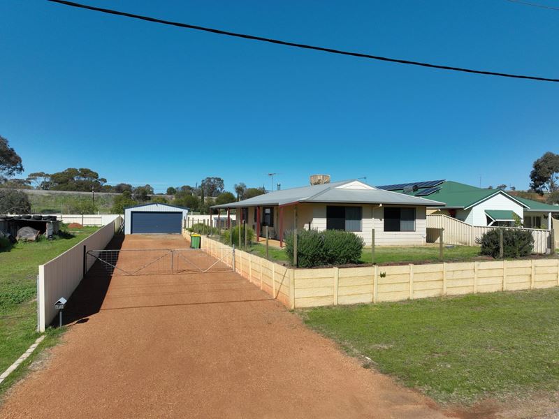 13 Knight Street, Northam WA 6401