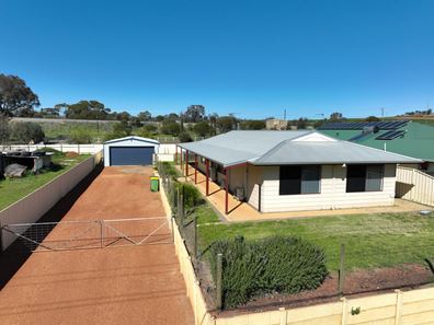 13 Knight Street, Northam WA 6401