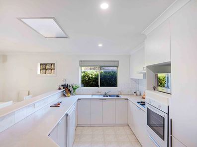 1/30 Thrall Street, Innaloo WA 6018