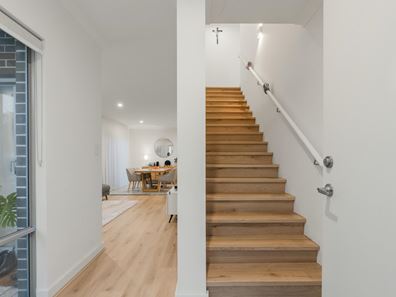 3 Volcanic Road, Treeby WA 6164