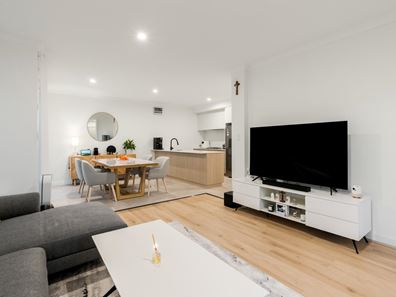3 Volcanic Road, Treeby WA 6164