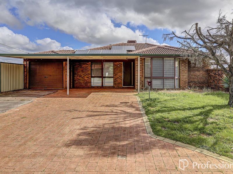 2 Palmer Crescent, High Wycombe WA 6057