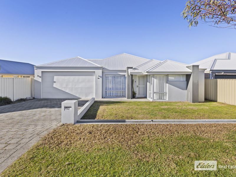 90 Radiata Drive, Mckail
