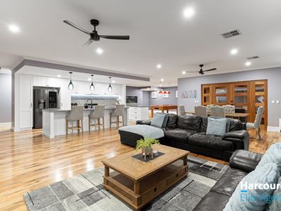 8 Hayeswater Circuit, Waikiki WA 6169