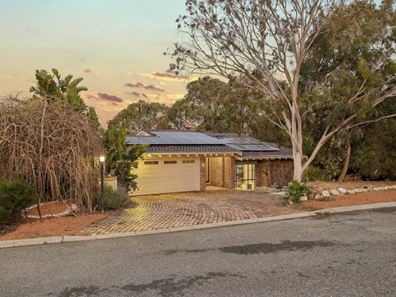 14 Silver Place, Carine WA 6020