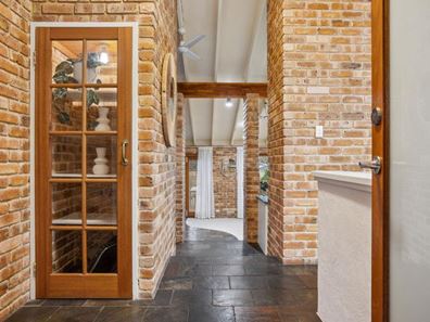 14 Silver Place, Carine WA 6020
