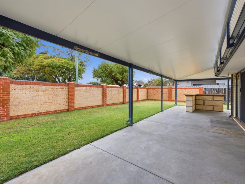 1 Myerson Crescent, Maida Vale WA 6057
