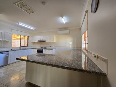 8 Geyer Place, Brockman WA 6701