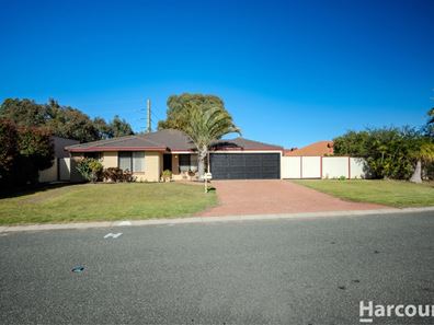 4 Grasmere Fairway, Tapping WA 6065