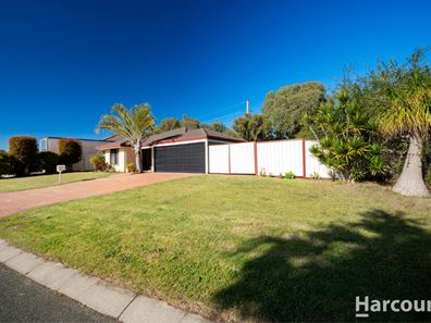 4 Grasmere Fairway, Tapping WA 6065