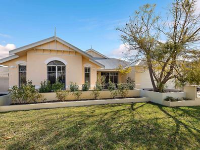 290 Tapper Road, Atwell WA 6164