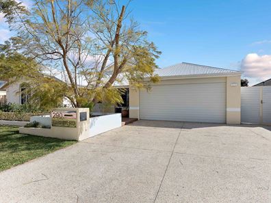 290 Tapper Road, Atwell WA 6164