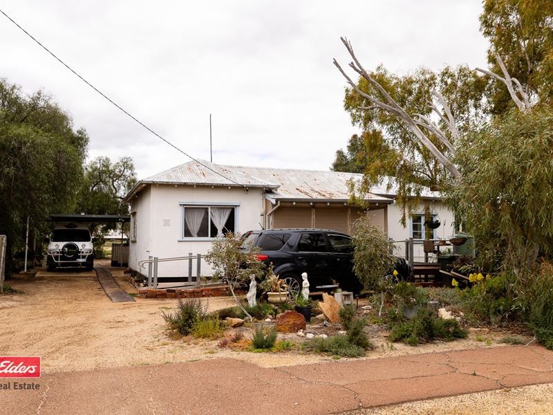 13 First Avenue, Nungarin WA 6490