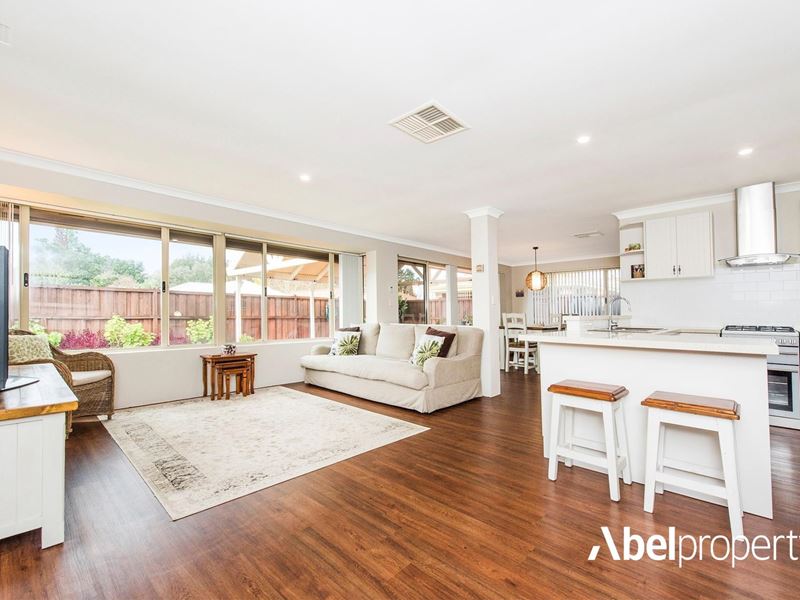 32 Wattlebird Crescent, Ellenbrook WA 6069