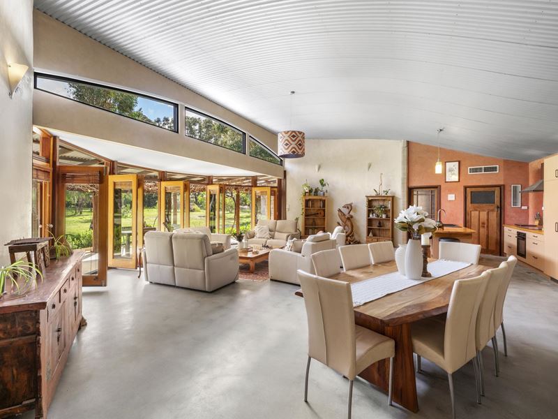 60 Lagoon Drive, Yallingup WA 6282
