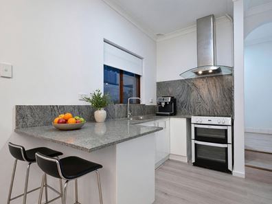 16 Dromana Place, Craigie WA 6025