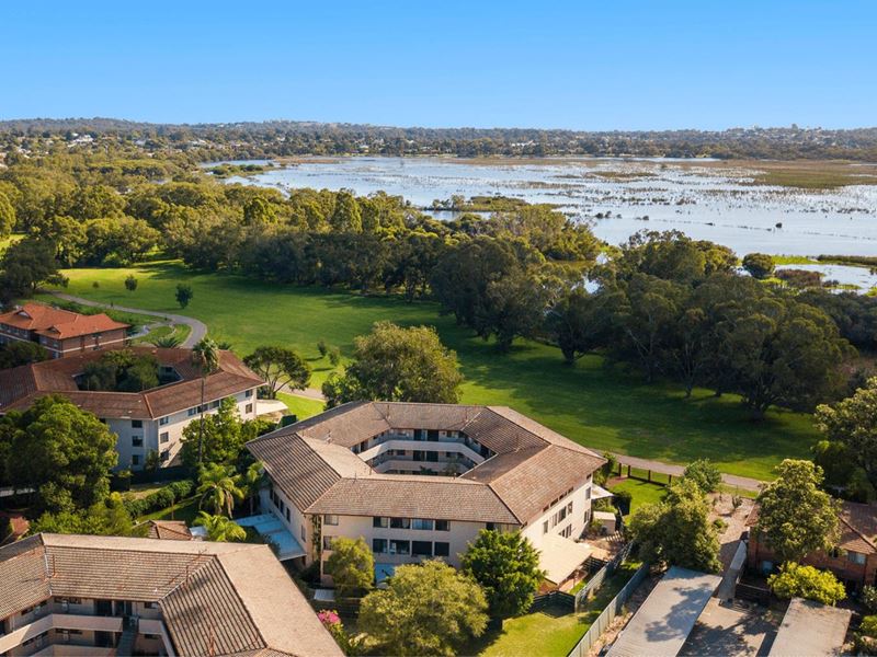 11A/19 Herdsman Parade, Wembley WA 6014