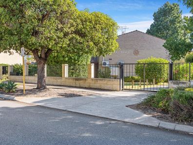 9J/59 Tenth Av, Inglewood WA 6052