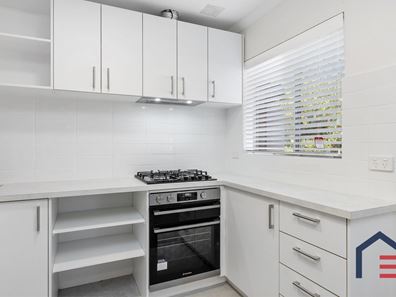 9J/59 Tenth Av, Inglewood WA 6052