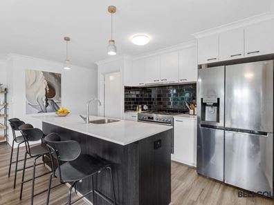 11a Harfoot Street, Willagee WA 6156