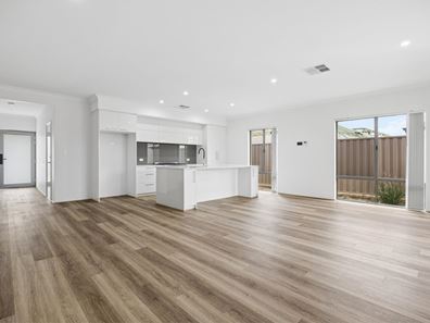 33 Magnificent Drive, Mandogalup WA 6167