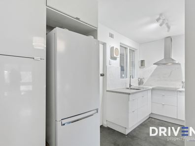 12/4 Comer Street, Como WA 6152