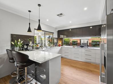19 Tangara Street, Aveley WA 6069