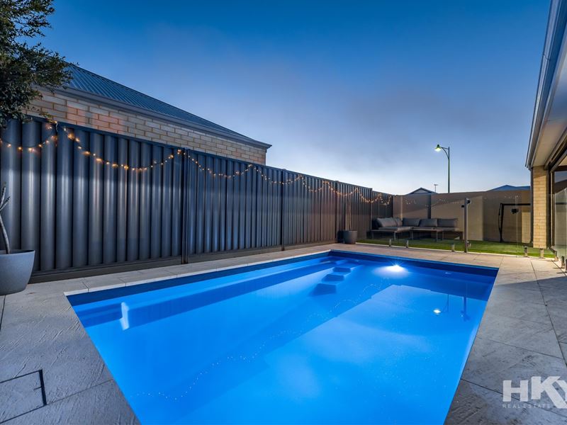 2 Courbette Way, The Vines WA 6069