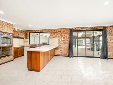 10 Hughlings Place, Australind WA 6233
