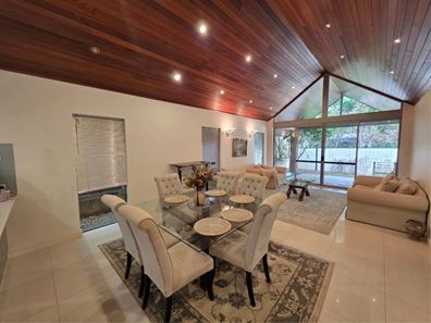 27 King David Boulevard, Madeley WA 6065