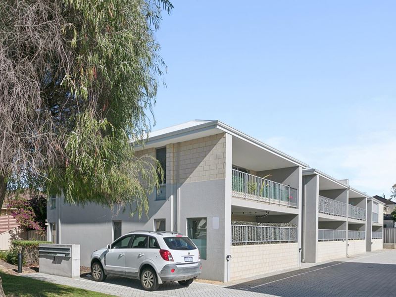 10/3 Donar Street, Innaloo WA 6018