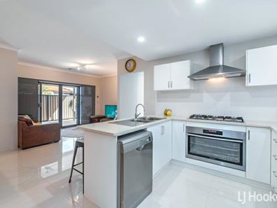 1/40 Morley Street, Maddington WA 6109