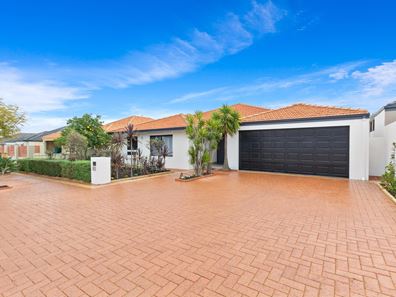 35 Russell Road, Madeley WA 6065