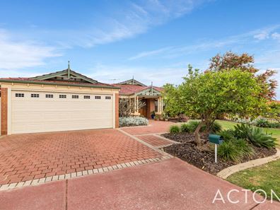 9 Bacich Mews, Lake Coogee WA 6166