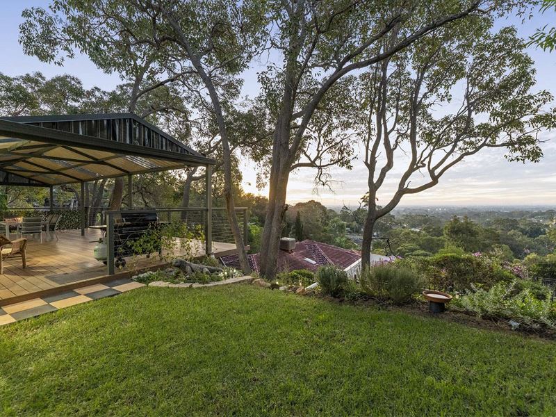 22 Emerald Place, Mount Richon WA 6112