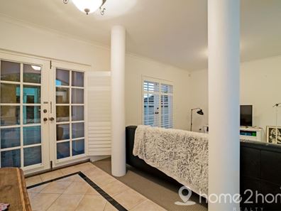 2/164 West Coast Highway, Scarborough WA 6019