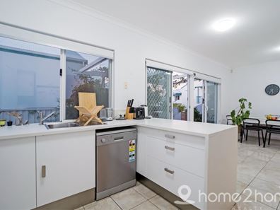 2/164 West Coast Highway, Scarborough WA 6019