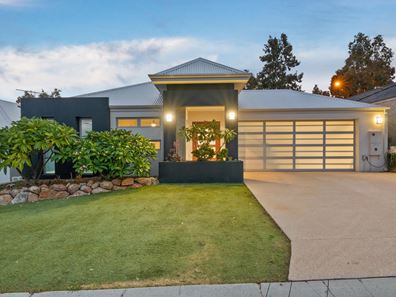 7 Fairvale Bend, Madeley WA 6065