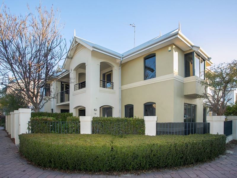 48 Coral Tree Avenue, Subiaco WA 6008