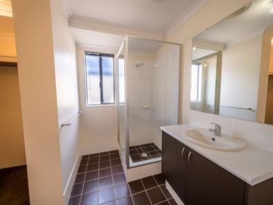 96 Cawana Parkway, Lakelands WA 6180