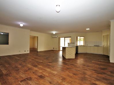 21 The Boulevard, Australind WA 6233