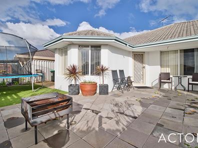 50 Endeavour Drive, Port Kennedy WA 6172
