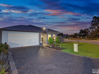 2 Ongar Road, Butler WA 6036