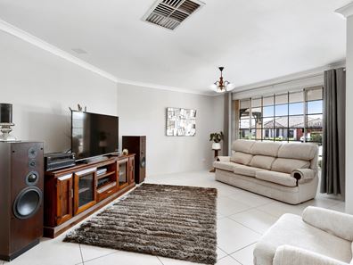 119 Dumbarton  Road, Canning Vale WA 6155
