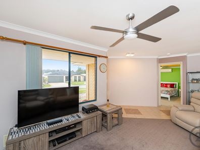 6 Hortonia Avenue, Secret Harbour WA 6173