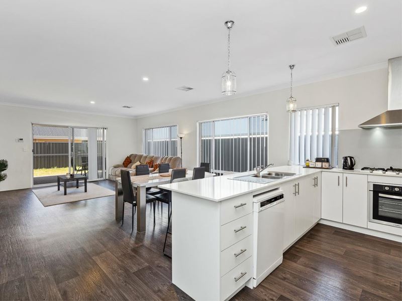31 Dragonfly Road, Banksia Grove